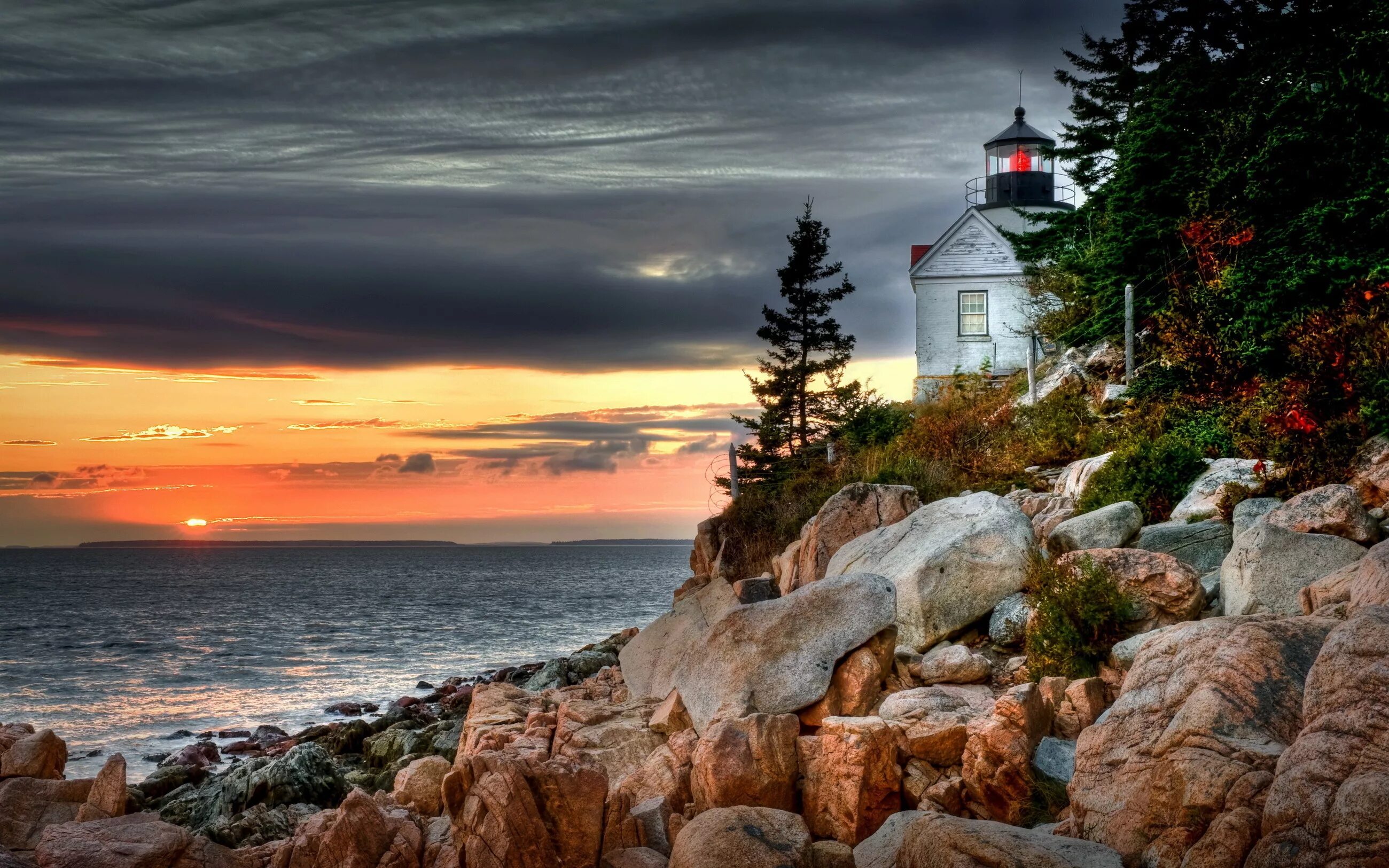 Маяк сортавала. Маяк Bass Harbor head Lighthouse, Мэн (США). Акадия штат Мэн,городки. Маяк Линдеснес Норвегия. Приозерск Маяк.