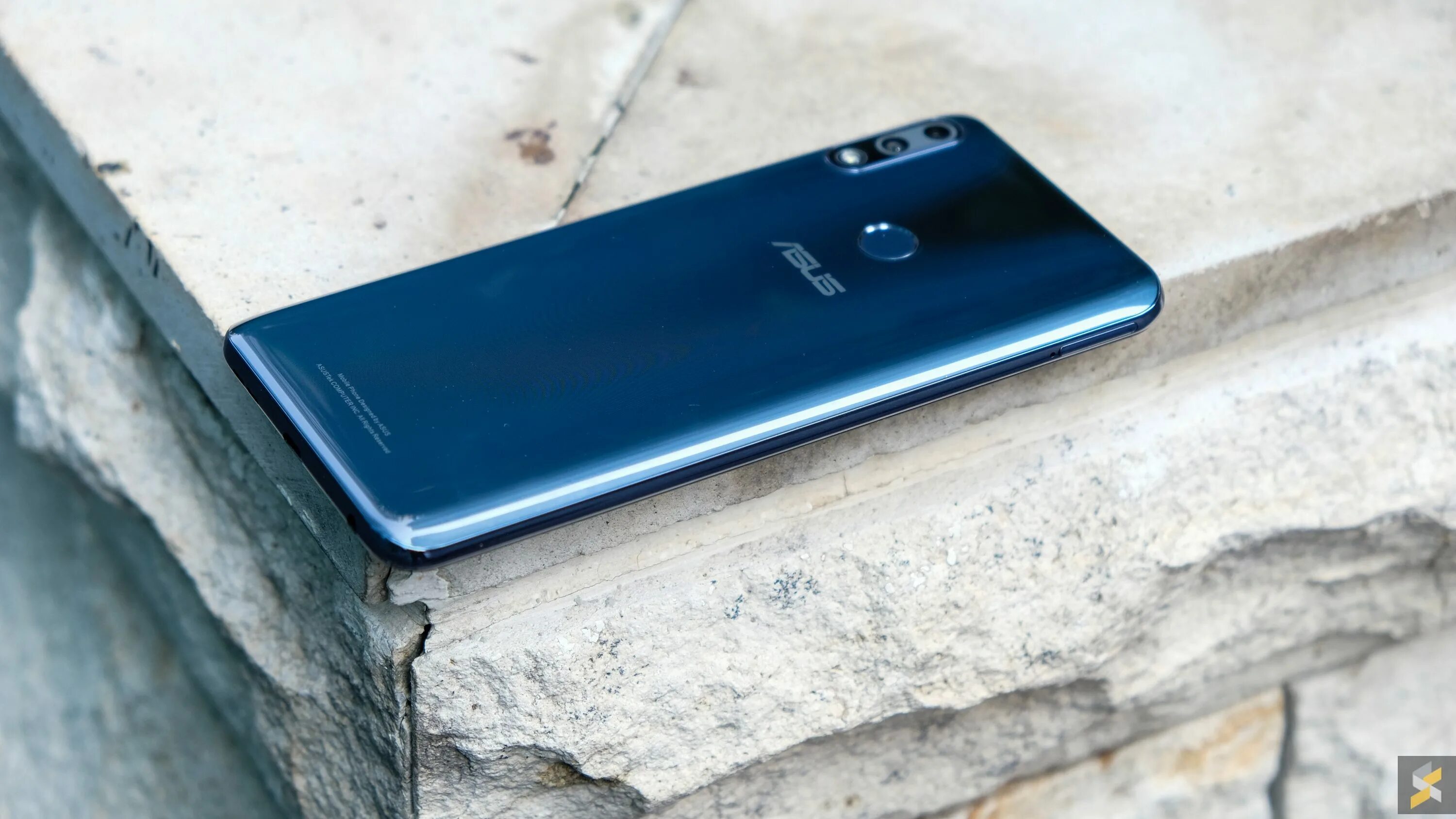 Zenfone 11 дата выхода. Asus zenfone max pro m2. asus zenfon 9. асус зенфон 11. asus zenfone 9 pro.