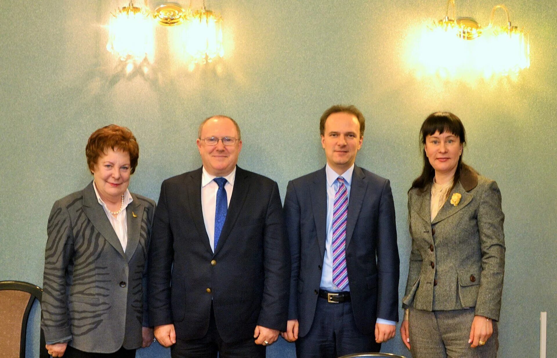 Арбитры мкас при тпп рф. Иск в международный коммерческий арбитражный суд при тпп рф. Мкас при тпп украины. Арбитры мкас. Специалист арбитраж.