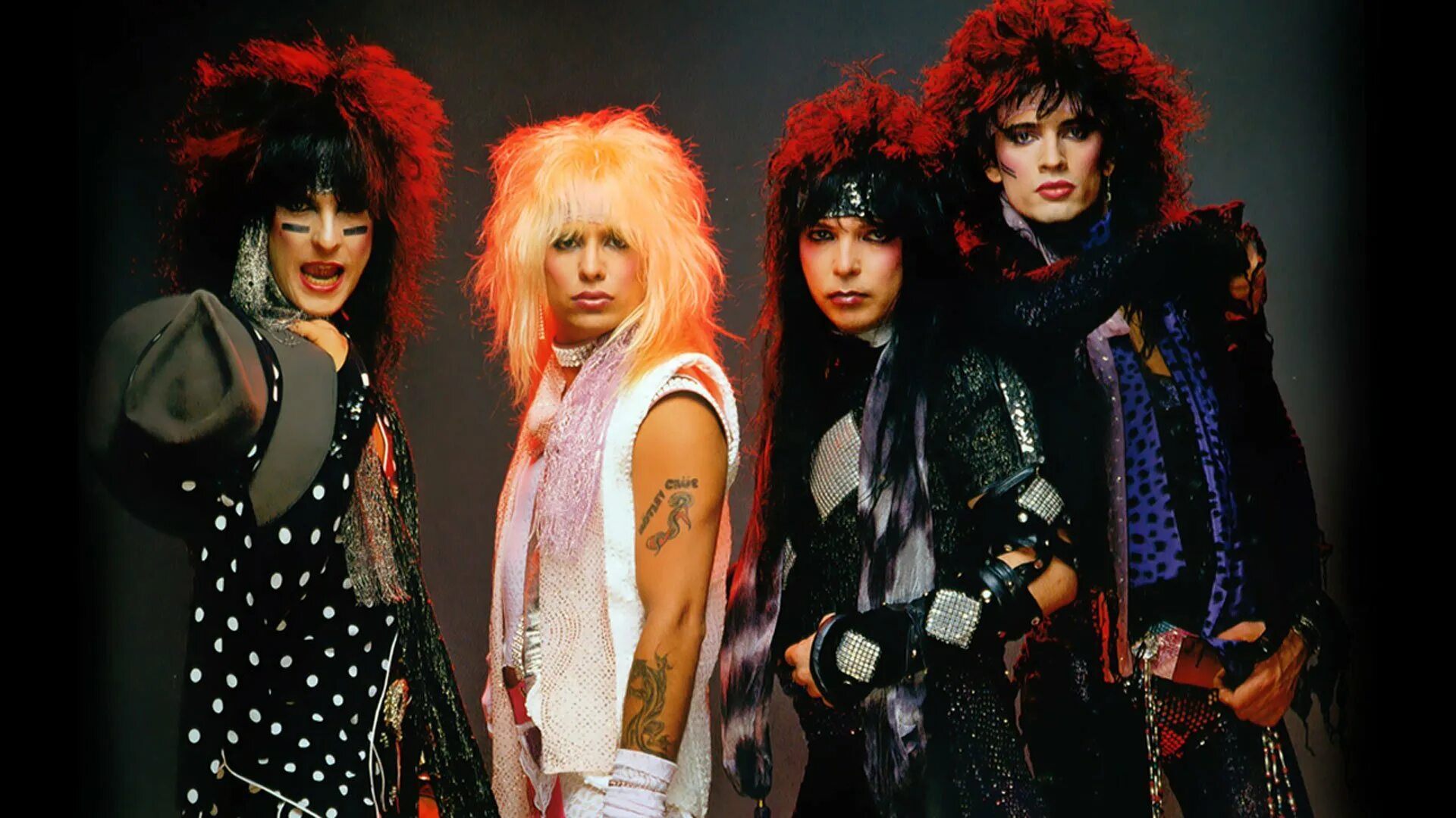 Слушать зарубежные рок 80 90 х. Motley Crue. Motley Crue группа. Motley Crue 1994. Motley Crue 1980.