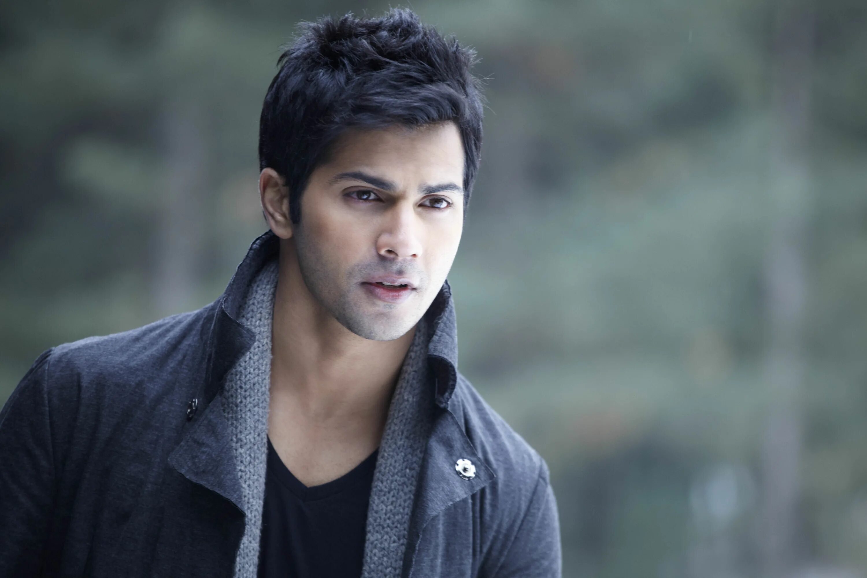 Student of love. Варун Дхаван. Варун Дхаван студент года. Varun Dhawan актер. Индийски актийор Варун Дхаван.