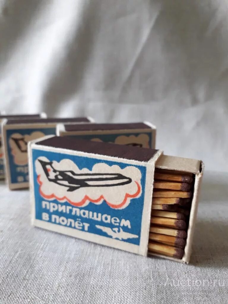 Сколько спичек в советских коробках. Советские спички. советские спичечные коробки. коробок спичек. коробок спичек с самолетом.