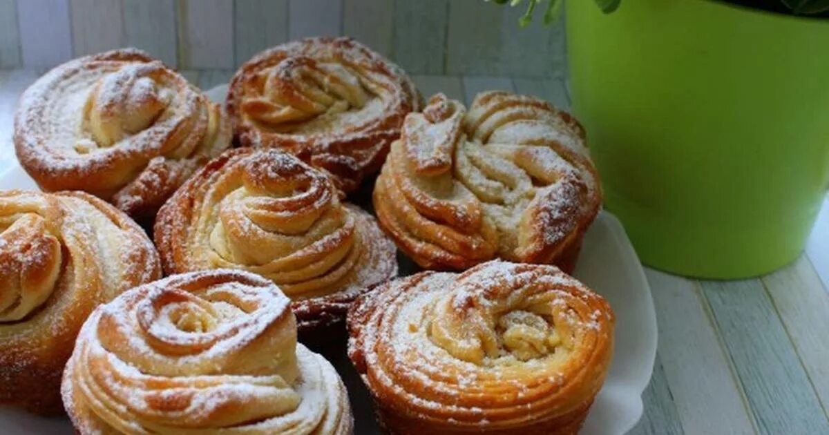 кулинарный ютуб канал любовь ким сколько зарабатывает. канал выпечка и кулинария на ютубе. канал выпечка и кулинария на ютубе. меренговый рулет тирамису. рулет кулинарим с таней.