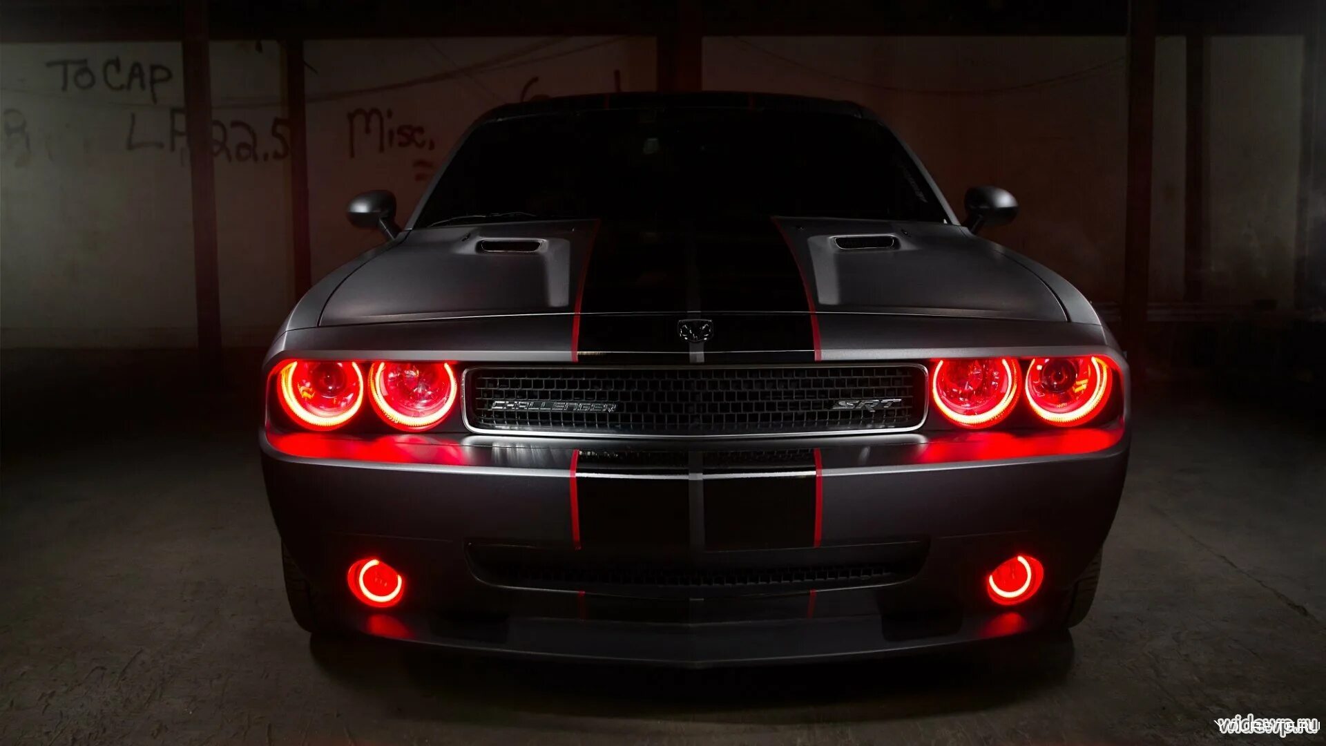 Red far. Red far. Бмв глазки. Bmw f10 ангельские глазки. Bi led bmw e60.