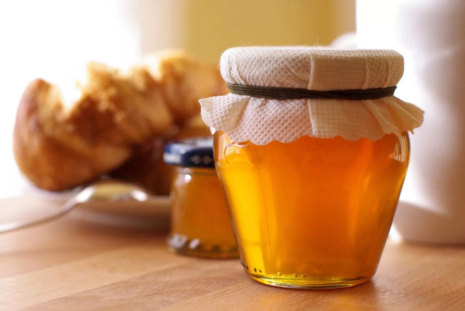 Much honey. Мед. Баночка для меда. Красивые баночки для меда. Мёд натуральный.