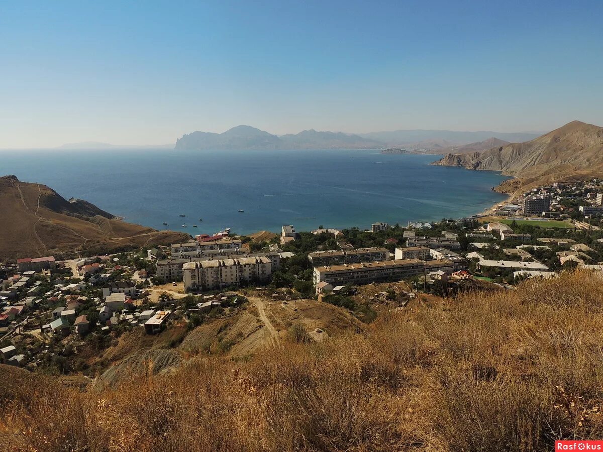 Село орджоникидзе. Пгт Орджоникидзе Крым. Поселок Орджоникидзе. Орджоникидзе город Крым. Орджоникидзе Крым горы.