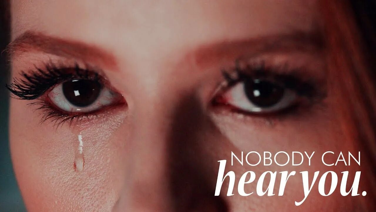 Синие глаза. Веки женские. Голубые глаза мужские. Eye can hear you. Оптические линзы для глаз.
