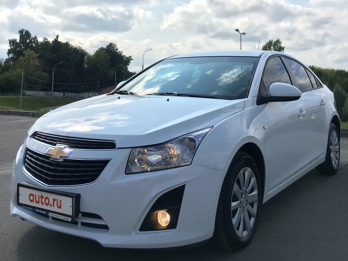 Шевроле круз б у купить. Cruze 2013. Шевроле Круз 2013 года. Chevrolet Cruze 2013 седан. Chevrolet Cruze с 2013 года.