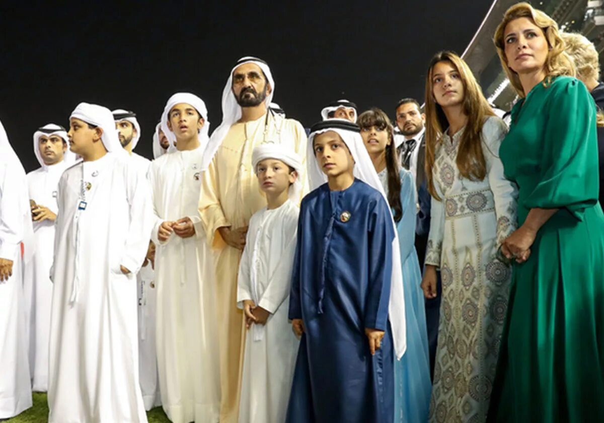 Ребенок эмира. Гарем Эмира Дубая. Принцесса Дубая шейха махра. Жена шейха Дубая гарем.