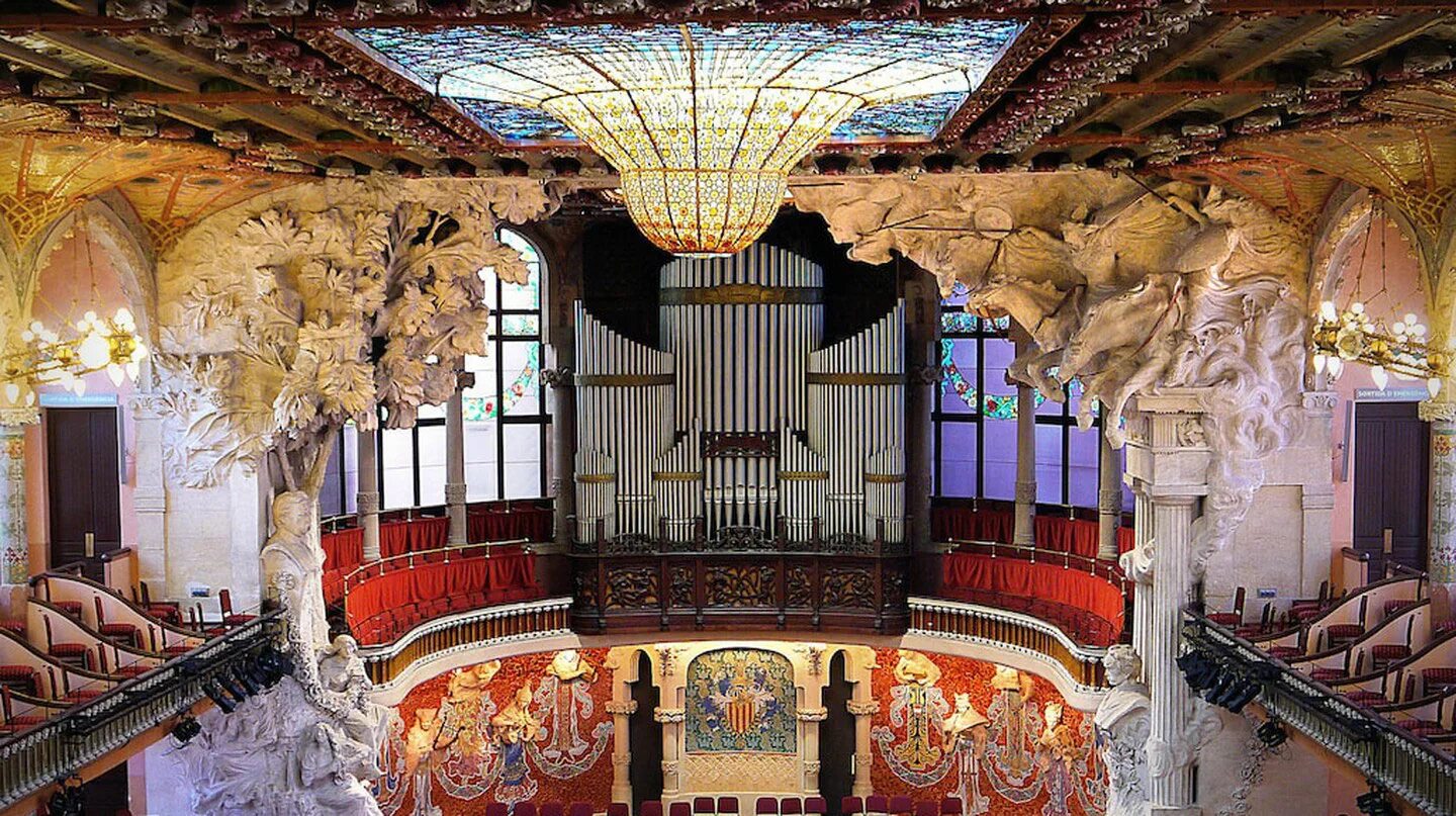 Дворец каталонской музыки в Барселоне. Palau de la musica Catalana театр. Дворец каталонской музыки, Испания, Барселона.. Palau de la música Catalana Барселона. Сайт дворец музыки