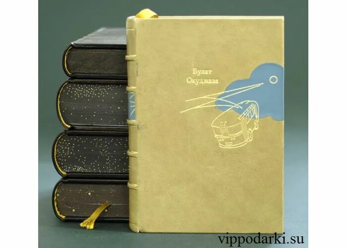 лирический сборник. сборник стихов лирика. влюбленные в книгу. лирический пантеон 1840. лирический пантеон фета обложка 1840.