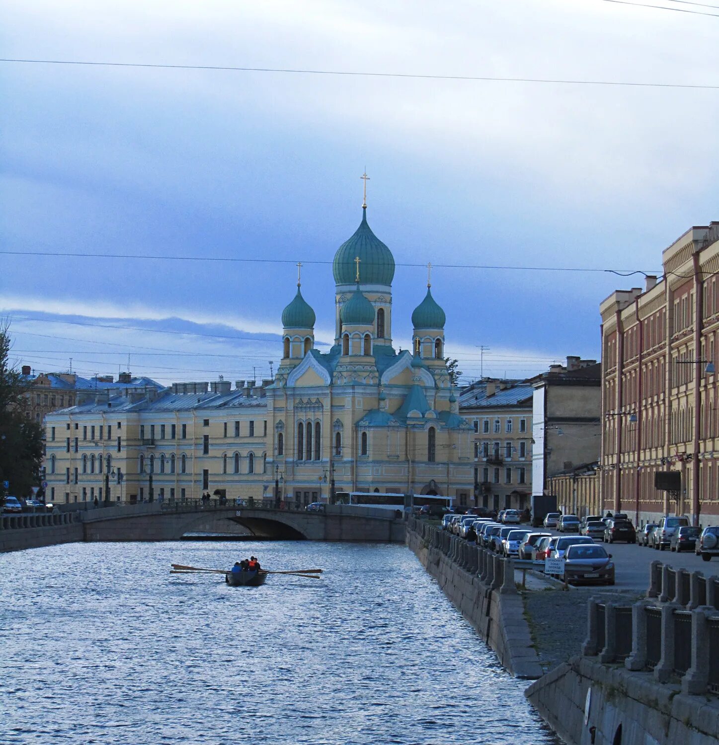 Церковь римского корсакова. Исидора юрьевского в спб. Исидоровская церковь в санкт-петербурге. Храм святого исидора юрьевского в санкт-петербурге. Исидоровский храм спб.
