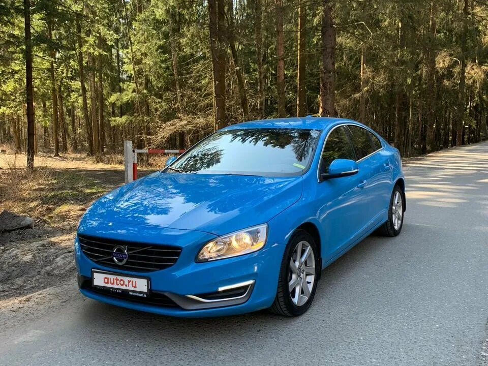 Volvo s60 ii. Volvo s60 2014. Volvo s60 синяя. Volvo s60 синяя 2014. Вольво s60 голубая.