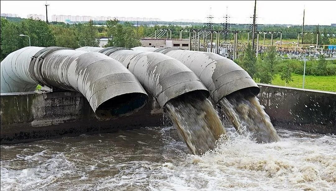 Очистка водных стоков. Сточные воды. Сточные воды загрязнение. Производственные сточные воды. Очистительные сооружения для воды.