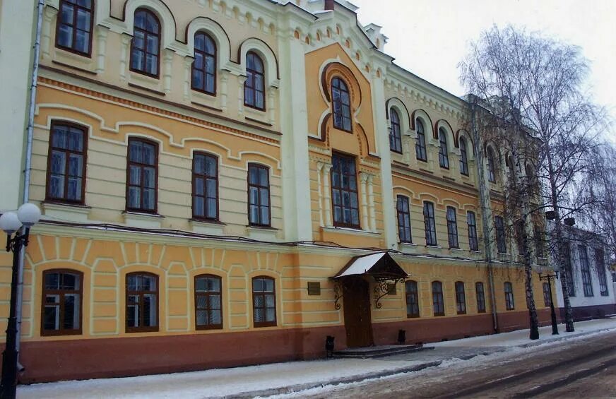 Гимназия 3 работа. Гимназия чистополь. гимназия 3 чистополь. 10 школа чистополь. гимназия номер 1 чистополь.