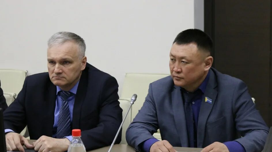 Минтопэнерго тыва сайт. Минтоп тыва министр. министр тувы топлива и энергетики. министр тувы топлива и энергетики в нынешний момент.