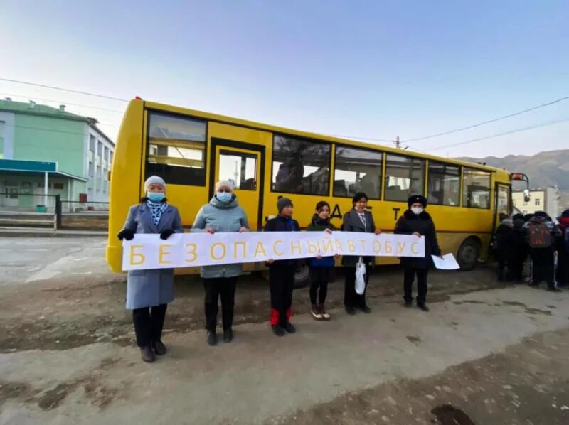 Школьный автобус инструктаж. Акция школьный автобус. Безопасный школьный автобус. Школьные автобусы Бичура. Безопасный школьный автобус в Китае.