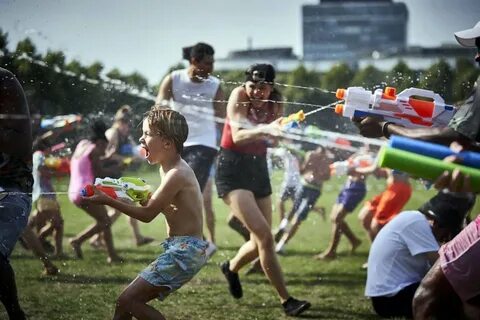 Guns водой