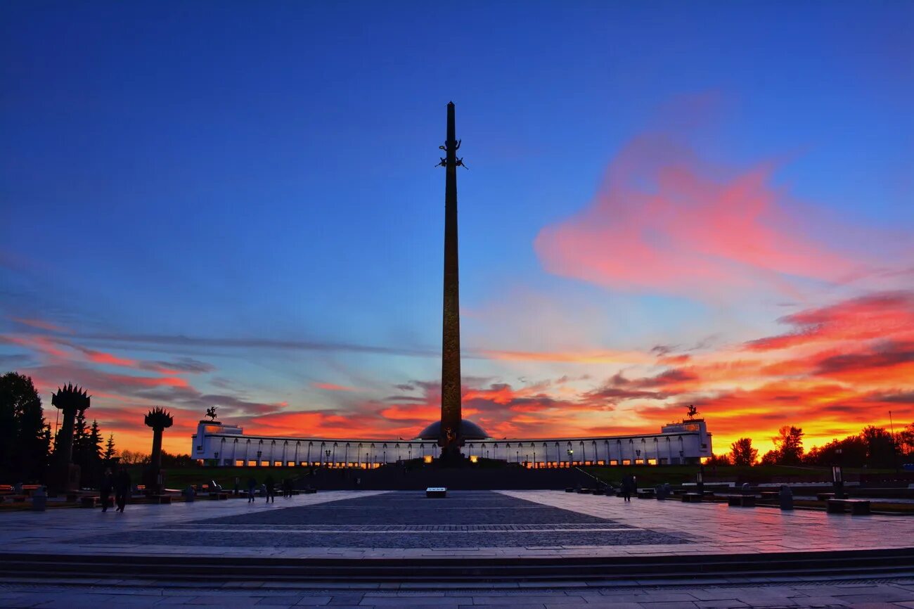 Памятник победы. Парк Победы на Поклонной горе Москва. Мемориальный комплекс Поклонная гора. Поклонная гора монумент Победы. Мемориальный комплекс на Поклонной горе в Москве.