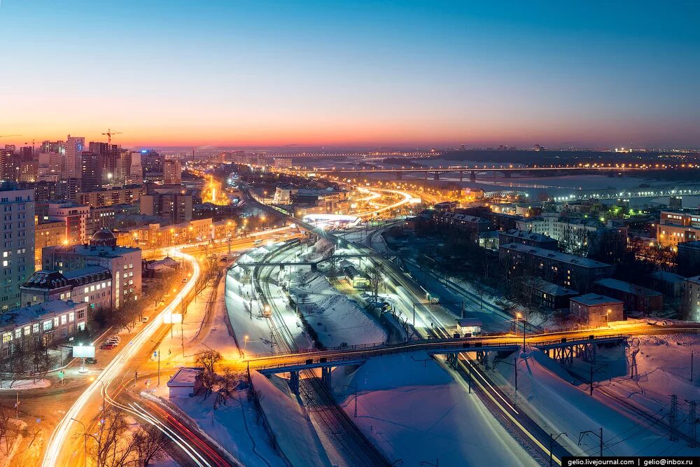 Интересные города сибири. Новосибирск столица Сибири. Ночной Новосибирск правый берег. Фото Новосибирска гелио. Ночной Новосибирск панорама.