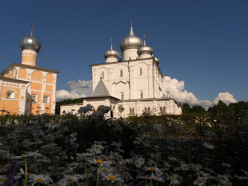 Варлаамо-Хутынский Спасо-Преображенский монастырь. Новгород Варлаамо-Хутынский Спасо-Преображенский монастырь. Варлаамо Хутынский женский монастырь. Сайт хутынского монастыря