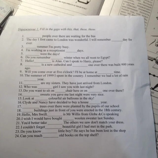 Английский язык fill in the gaps with. Fill in the gaps with. Fill in the gaps with a an the there is. Fill in the gaps with this that these or those. Английский задание fill in the gaps with these Words teacher.