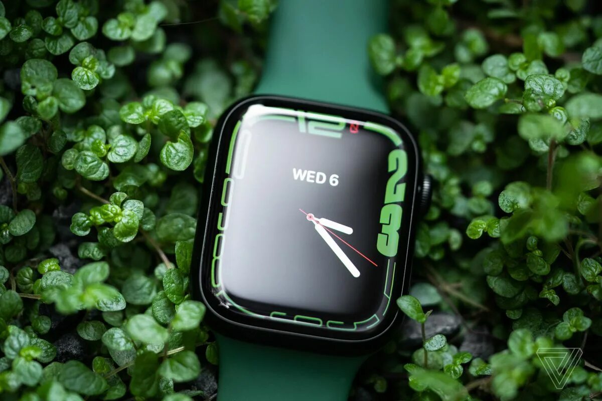 Эппл вотч 7 зеленые. Apple IWATCH 7 зеленые. Эпл смарт вотч 7. Apple watch Series 7 зеленые. Часы apple 8 41
