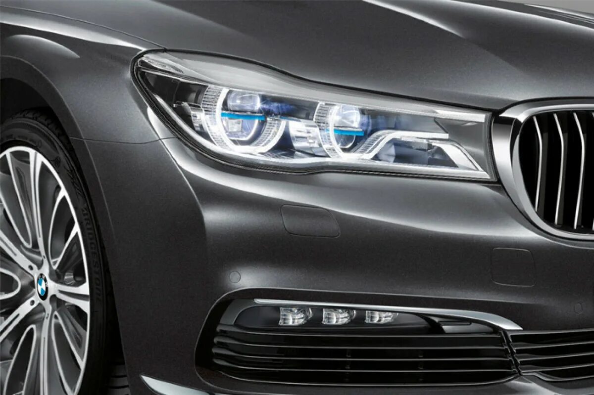 Лазерные фары bmw. Фара BMW Laserlight. BMW x5 g05 фары. БМВ 7 лазерная оптика. Х7 БМВ С лазерной оптикой.