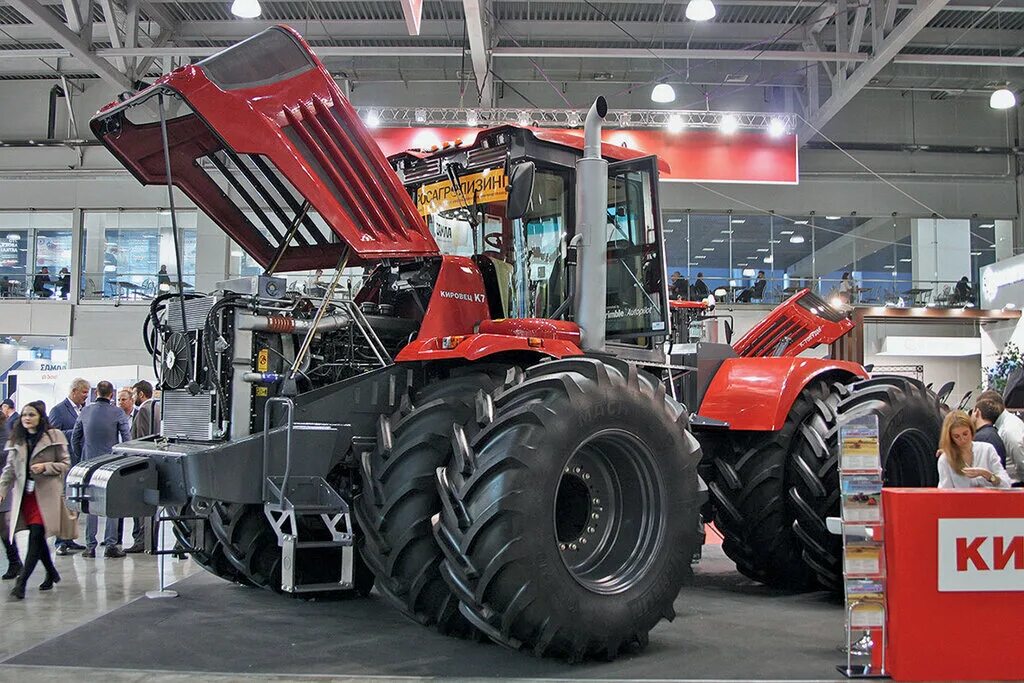 кировец к-7м 2021. завод ростсельмаш ростов-на-дону. новый тракторный завод. кировец к-742м премиум. новый завод ростсельмаш.