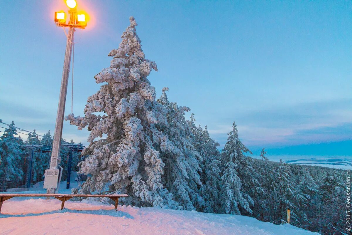 Хвалынь горнолыжный курорт. Хвалынск горнолыжка склон. Хвалынск горнолыжный спуск. Хвалынск зимой. Хвалынск зимой.