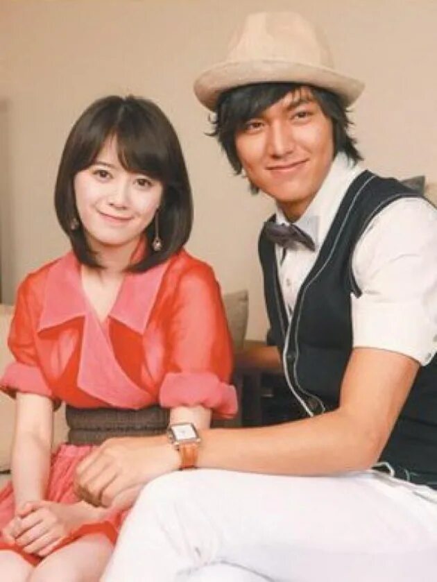 Ли мин хо и его жена ку хе сон свадьба. Ку хе сон и ли мин хо. Ли мин хо и ку хе сон женаты. Ку хе сон и ли мин хо. Ли мин хо и его жена ку хе.