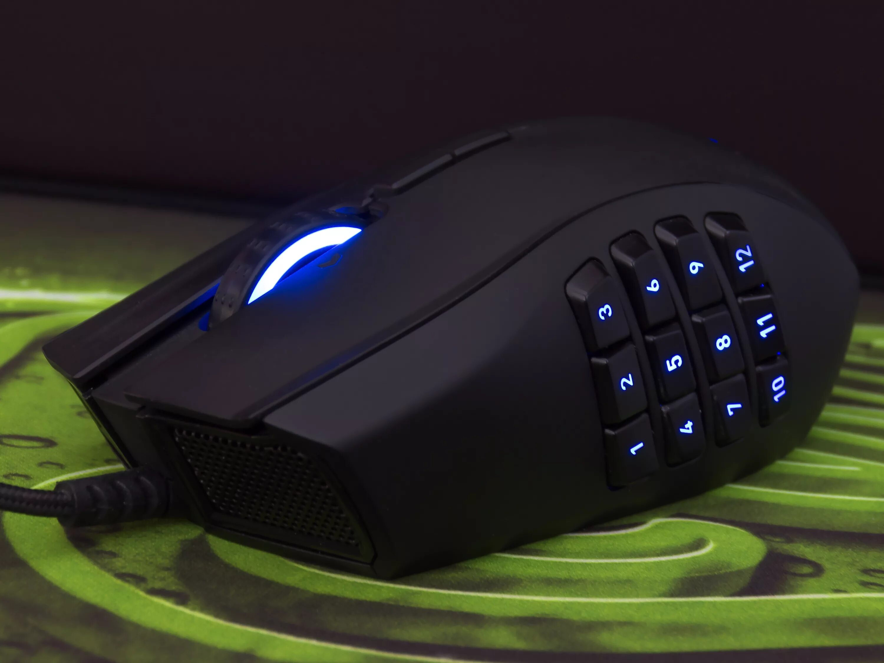 Райзен мышки. Razer Naga 2010. Мышь Razer Naga. Мышка рейзер 12 кнопок. Razer Naga 2013.