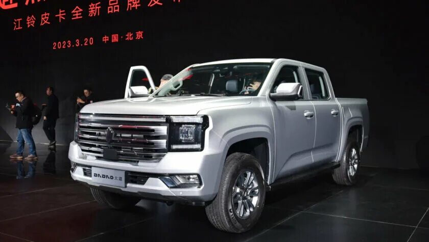 Gmc yukon xl 2023. Gmc sierra denali 2500 пикап. Новый gmc sierra denali 2022. Dongfeng warrior ms600. Китайский gmc.