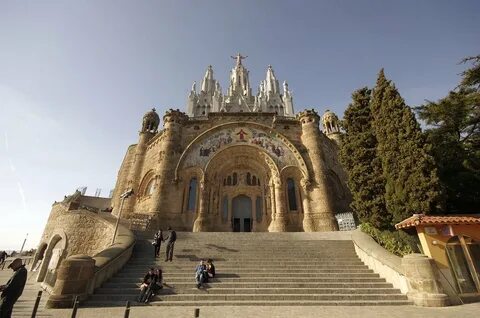 Самая высокая точка барселоны 8 букв гора