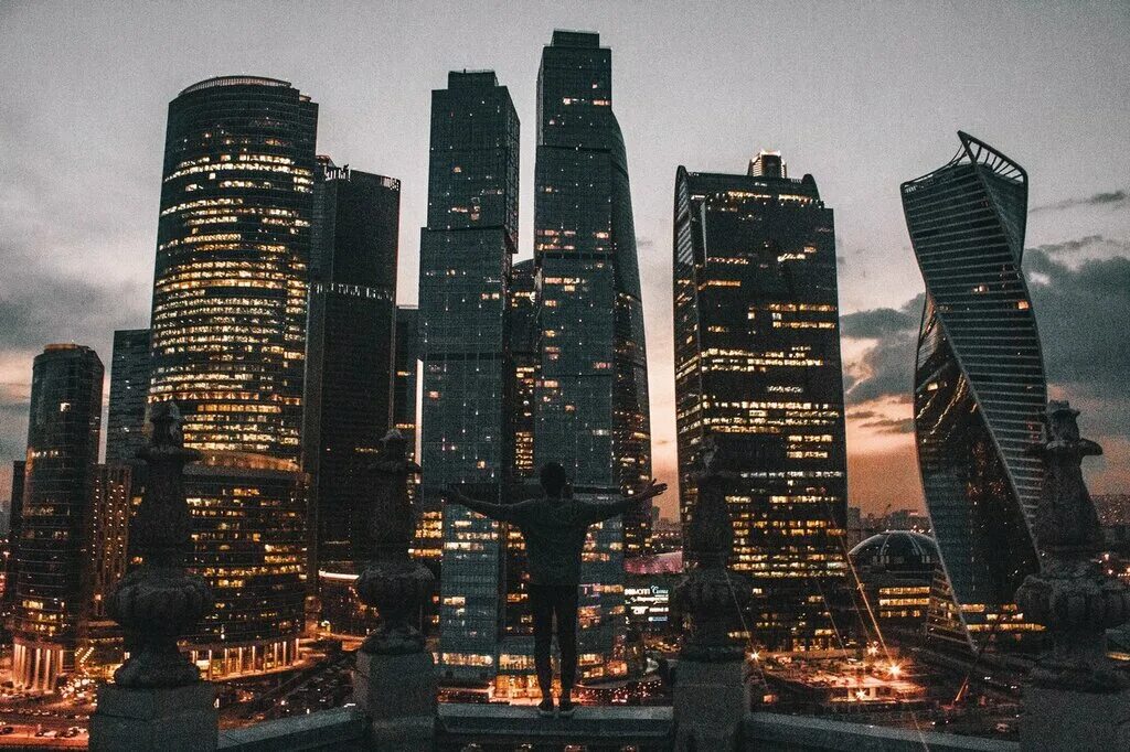 Большой москворецкий мост. Прикинь москва. Москва 2018. Ночной кремль москва 2005. Прикинь москва.