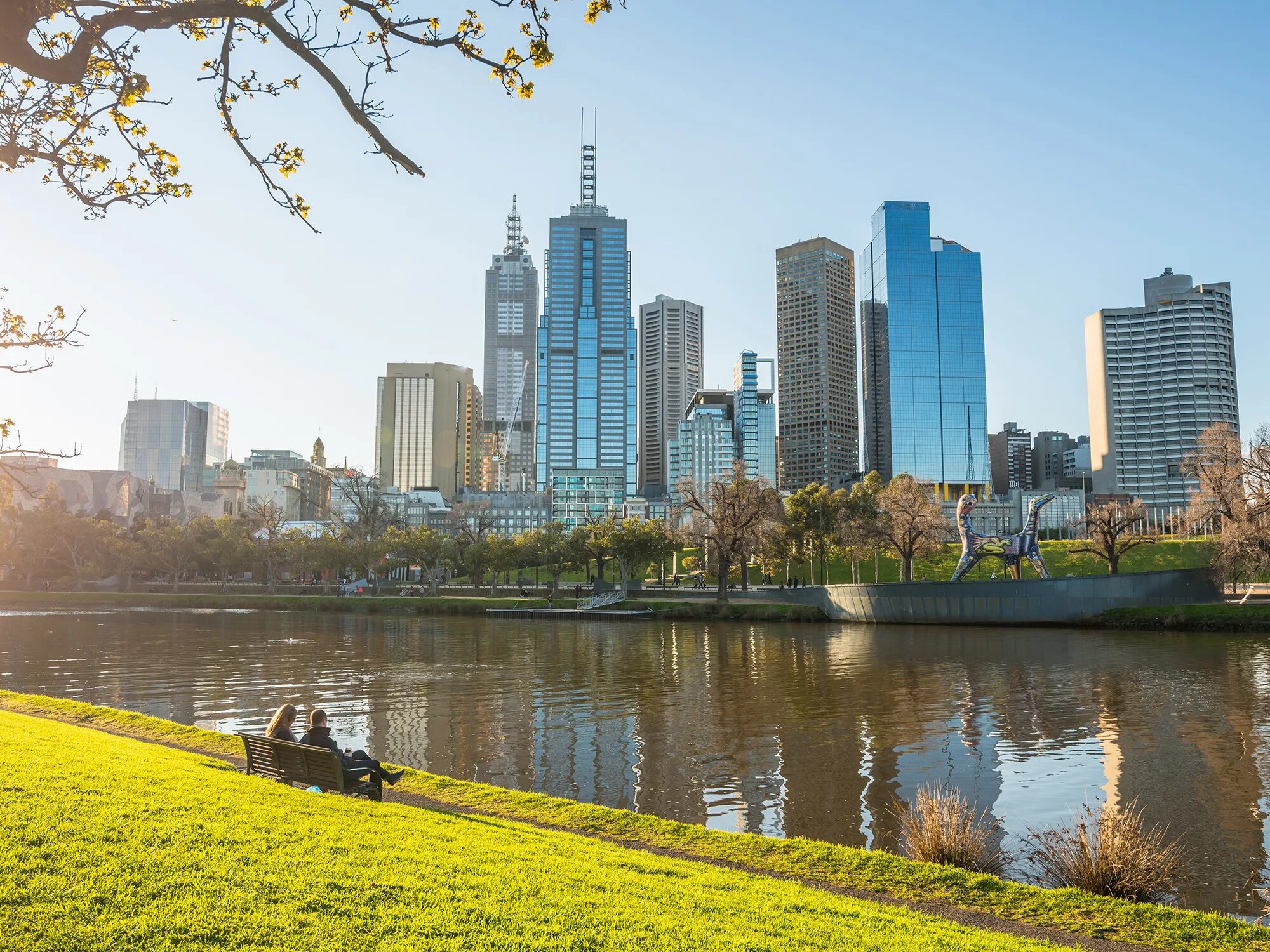 Спокойный город. Ночная гавань ванкувер. Канада столица канады торонто. Остров ванкувер канада нанаймо. Спокойный город.