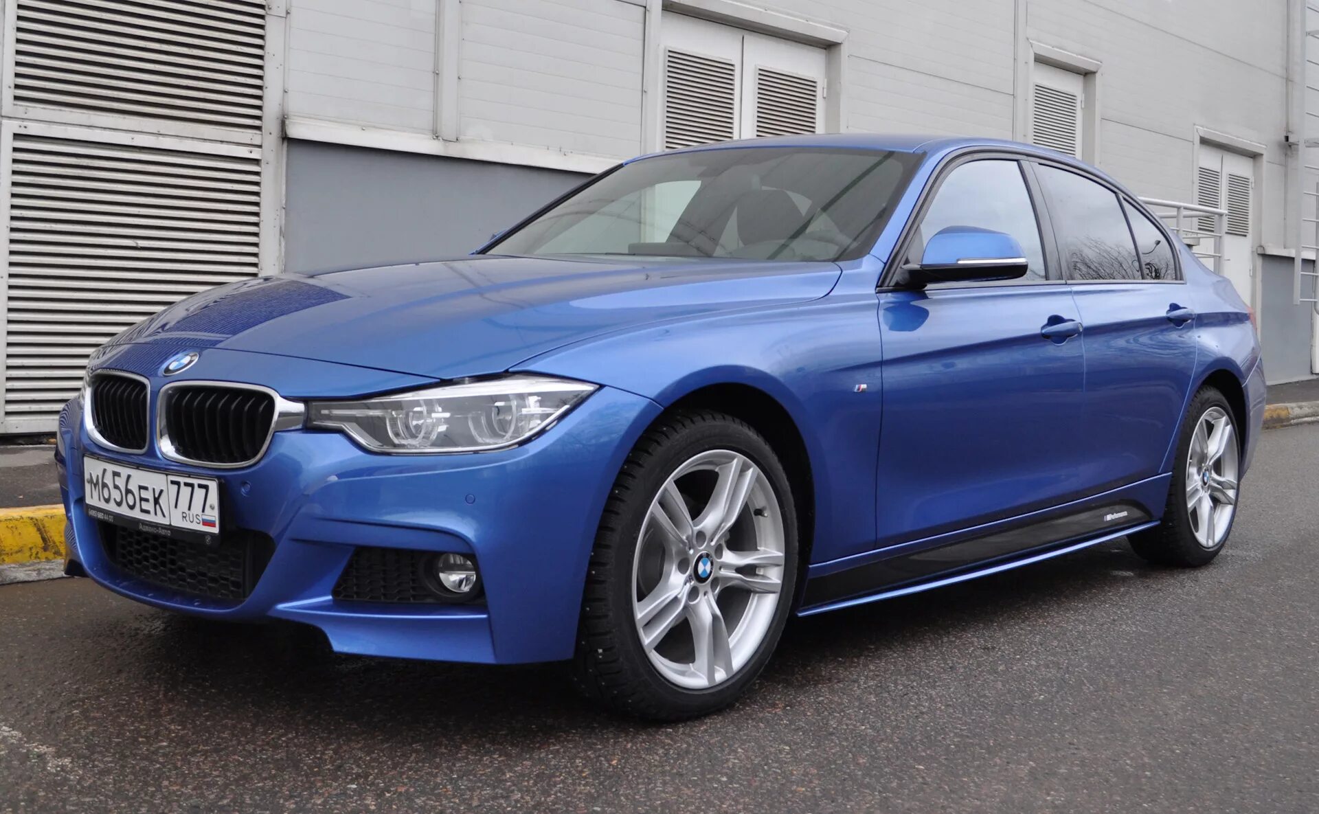 Бмв ф30 320i. BMW 320i f30. BMW f30 синяя. BMW f30 Restyling. BMW f30 Рестайлинг.