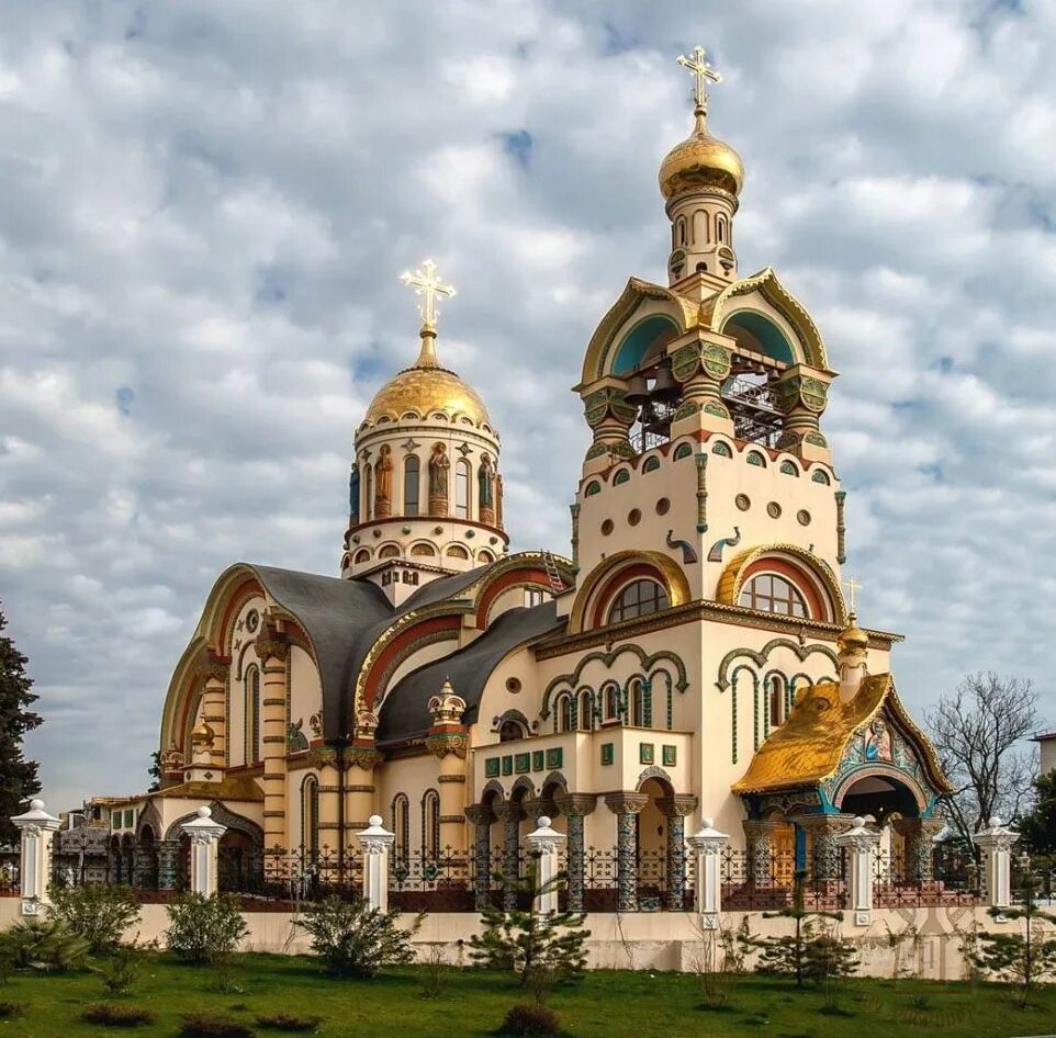 Церковь иконы божией матери неувядаемый цвет. Храм в переделкино зимой. Фотографии православных храмов. Церковь владимира равноапостольного на виноградной горе. Фотографии православных храмов.
