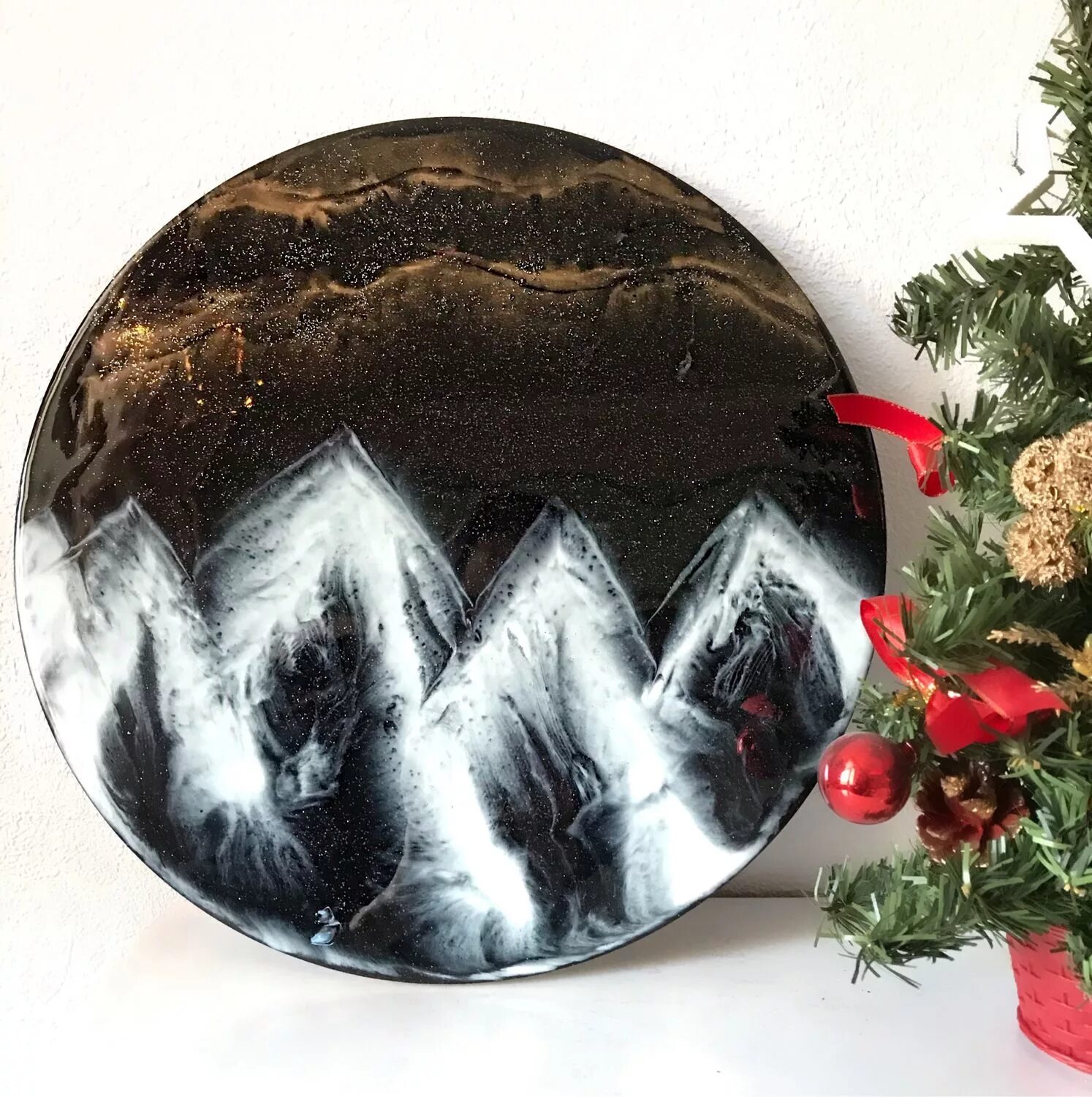 Горе смола. Картина горы текстурной пастой. Обратный фонтан. Кулоны из эпоксидной смолы. Подвеска из эпоксидной смолы и дерева.