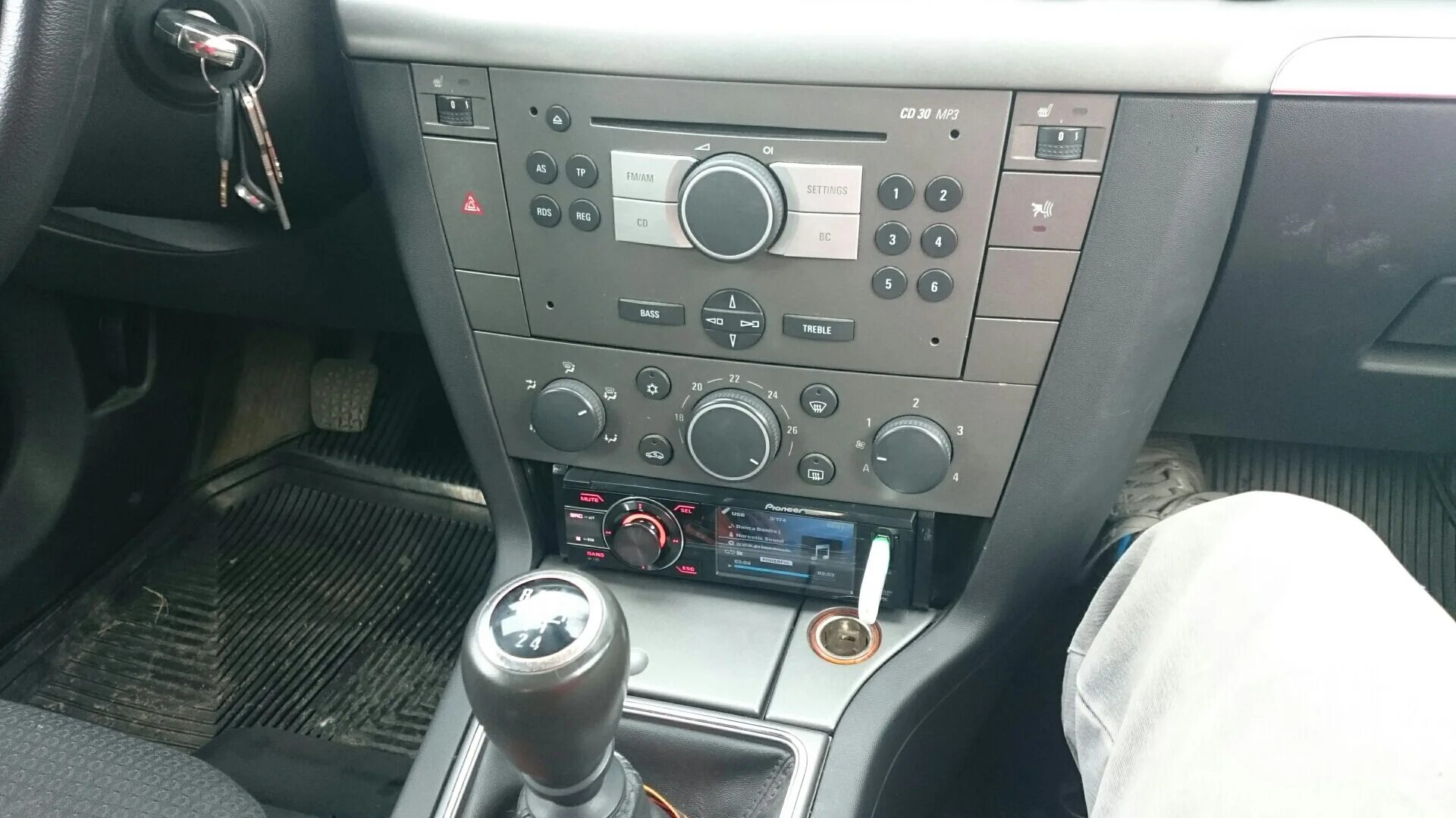 Vectra c установка. Opel vectra c 2007 магнитола. магнитола опель вектра с 2007 андроид. магнитола на опель вектра с 2004 года.