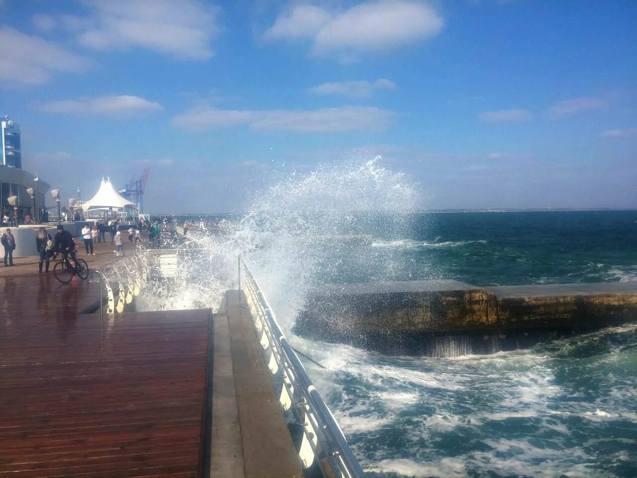 Одесское море. Одесса море. Море гавань Одесса. Одесса вид с моря. Одесса море красивые места.