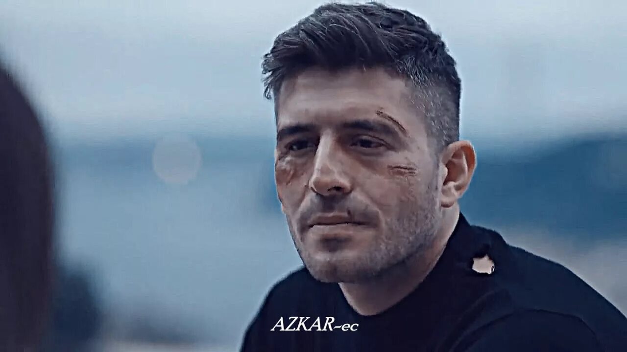 Угур акьюрек. Азер чукур актер. Ugur akyurek ask. Ask izi. Угур акюрек.