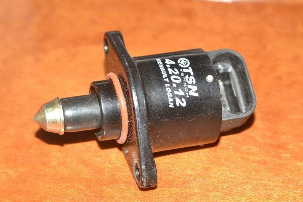 Регулятор хх ваз 2114. Клапан холостого хода шевроле нива. Регулятор холостого хода нива шевроле 1. Схема датчика холостого хода ваз 2112. Датчик холостого хода 1.