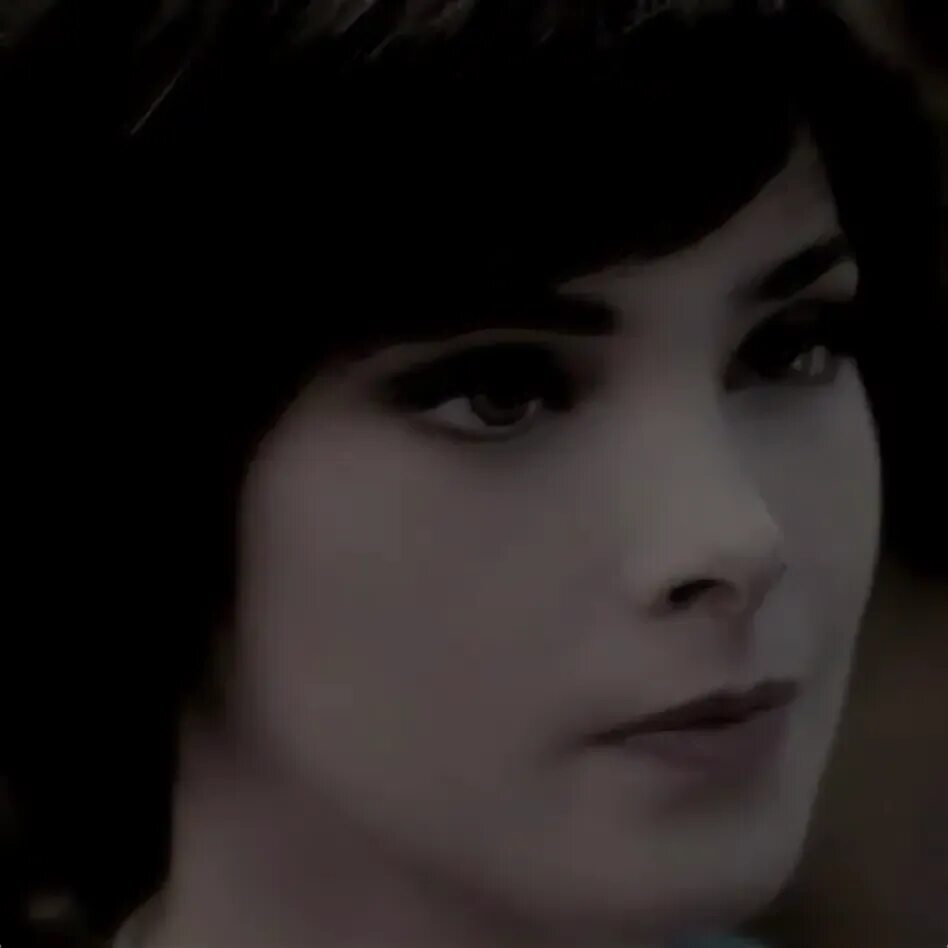 Эшли грин сумерки элис. Элис каллен сумерки. Элис сумерки стрижка. Элис каллен. Элис сумерки.