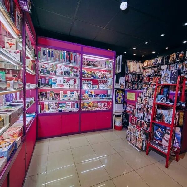 интимный магазин для взрослых. видео товары 18. продукты 18. магазин интимных товаров. товары 18 плюс.