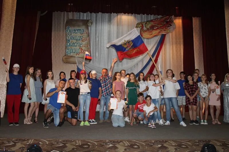 Совхоз виноделенский ставропольский край ипатовский район. Поселок красочный ипатовского района. Дом интернат красочный ипатовский район. Сквер ставрополь. Село первомайское ставропольский край ипатовский район.