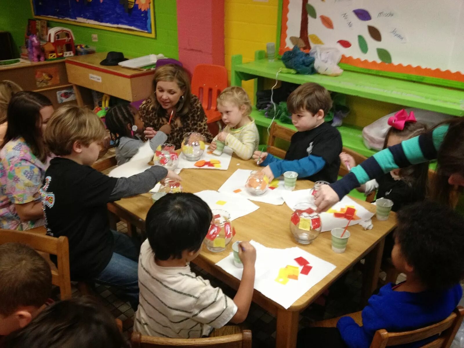 Детский сад киндер боб на ул. Детский сад на серафимовича воронеж. Садик kinder садик. Детский сад киндер. Kinder garden сад.