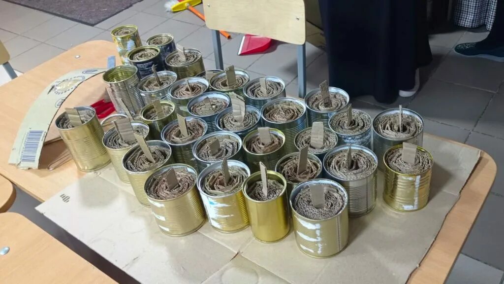 Банки для тушенки металлические. Размер жестяных банок для консервов. Железная банка. Консервная банка диаметр. Толщина жести консервной банки.