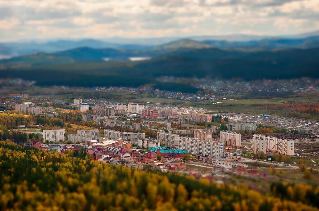 Сайт г миасс. Город Миасс марш городок. Город Миасс Машгородок. Миасс город в золотой долине. Миас город в Челябинской области.