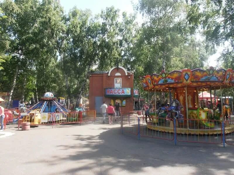 До 16 ти 30 лет влксм. Парк культуры и отдыха им. 30-летия влксм. парк на лизы чайкиной омск аттракционы. парк 30 лет влксм в омске богдана хмельницкого. парк аттракционов в омске лиза чайкина.